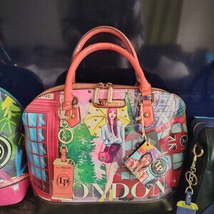 La Philipe New with tags Coral Color London wearable art